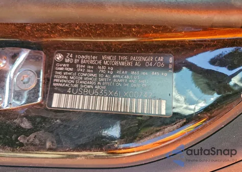 2006 BMW Z4 3.0Si z USA, uszkodzony, nr VIN 4USBU535X6LX00742